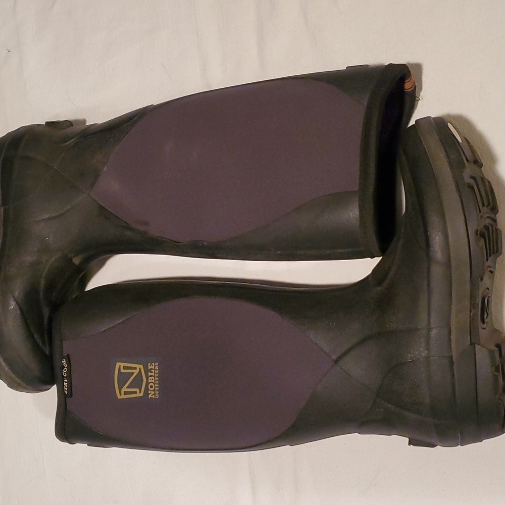 Noble Outfitters MUDS Stay Cool Tall Waterproof Rubber‎ Boots Black Purple Sz 6